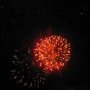 Le feu d'artifice est tiré dans le parc de la Bâtie