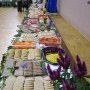 2 buffets comme celui là pour nourrir les 380 personnes